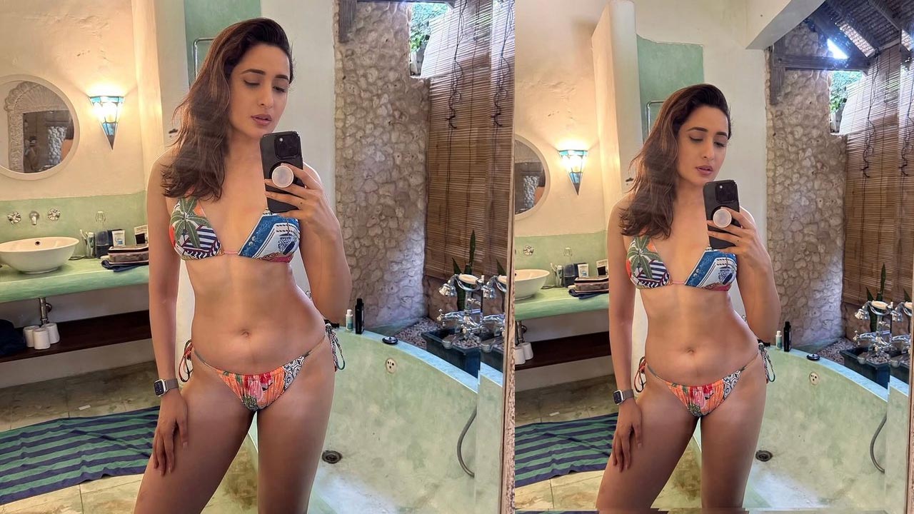 Pragya Jaiswal : బికినీలో సర్వం చూపించేసిన ప్రగ్యాజైస్వాల్..