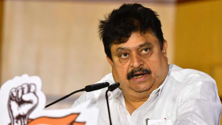 Ramchander Rao : రాహుల్ గాంధీ కన్వర్ట్ అయ్యారు.. మోడీ కాదు