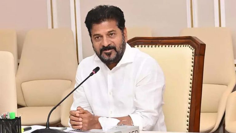 CM Revanth Reddy : ఇంకా వరద ముప్పు పోలేదు. అప్రమత్తంగా ఉండాల్సిందే