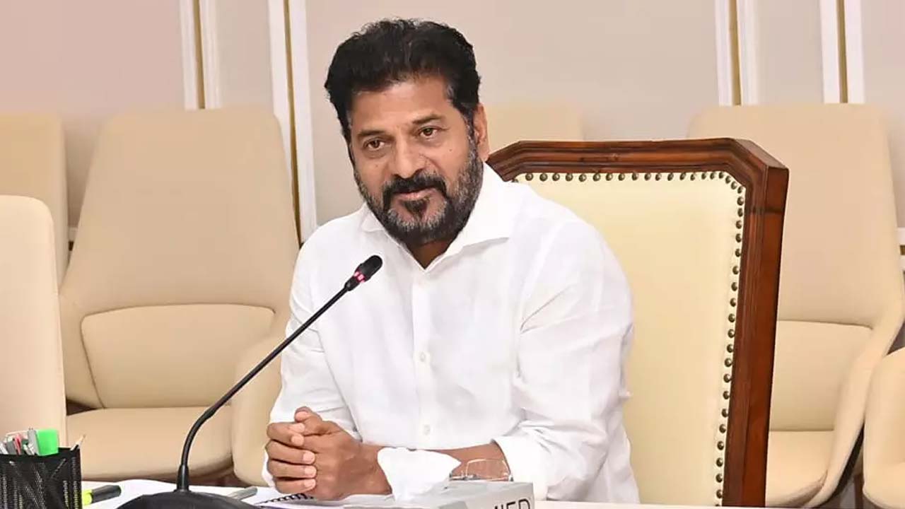 CM Revanth Reddy: భారీ వర్షాలపై సీఎం సమీక్ష.. అధికారులకు కీలక ఆదేశాలు..