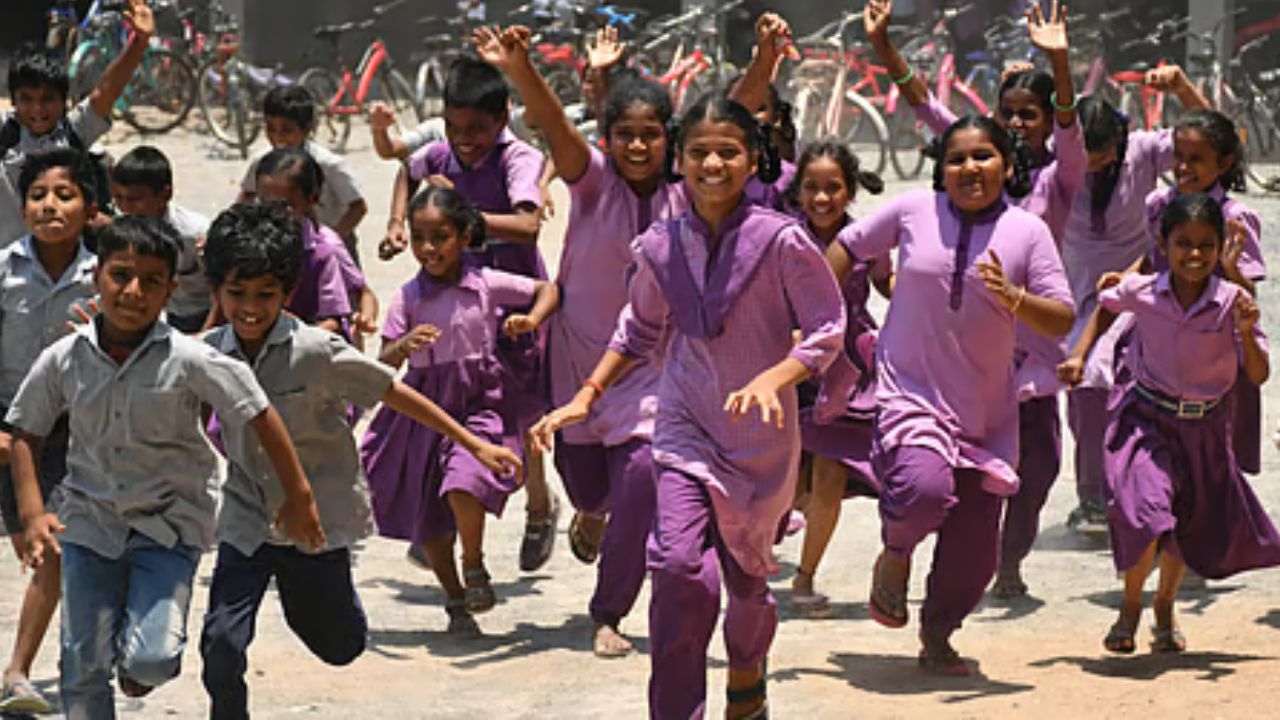 AP Govt: గుడ్‌న్యూస్.. “తల్లికి వందనం” నగదు జమపై ప్రభుత్వం క్లారిటీ..