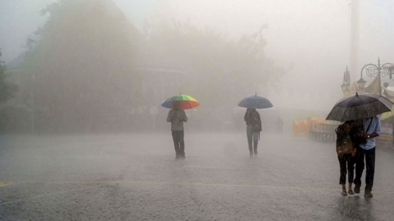 Telangana Rains: తెలంగాణలో మూడు రోజుల పాటు వర్షాలు!