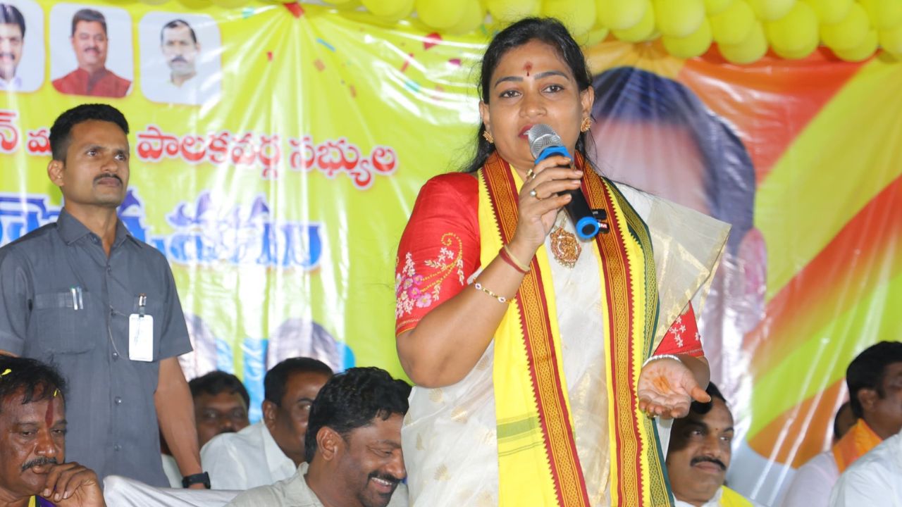 Vangalapudi Anitha: వైఎస్ జగన్ మానసిక పరిస్థితిపై చర్చ జరగాలి.. హోంమంత్రి ఆసక్తికర వ్యాఖ్యలు!