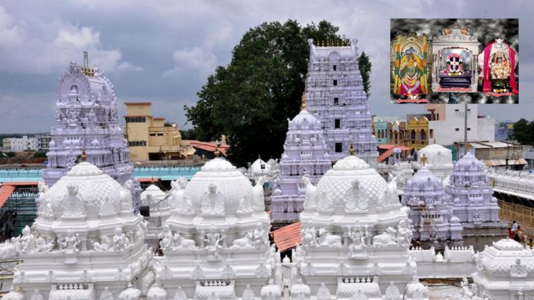 Vemulawada: వైభవంగా ప్రారంభమైన శ్రావణమాస మహోత్సవాలు..!