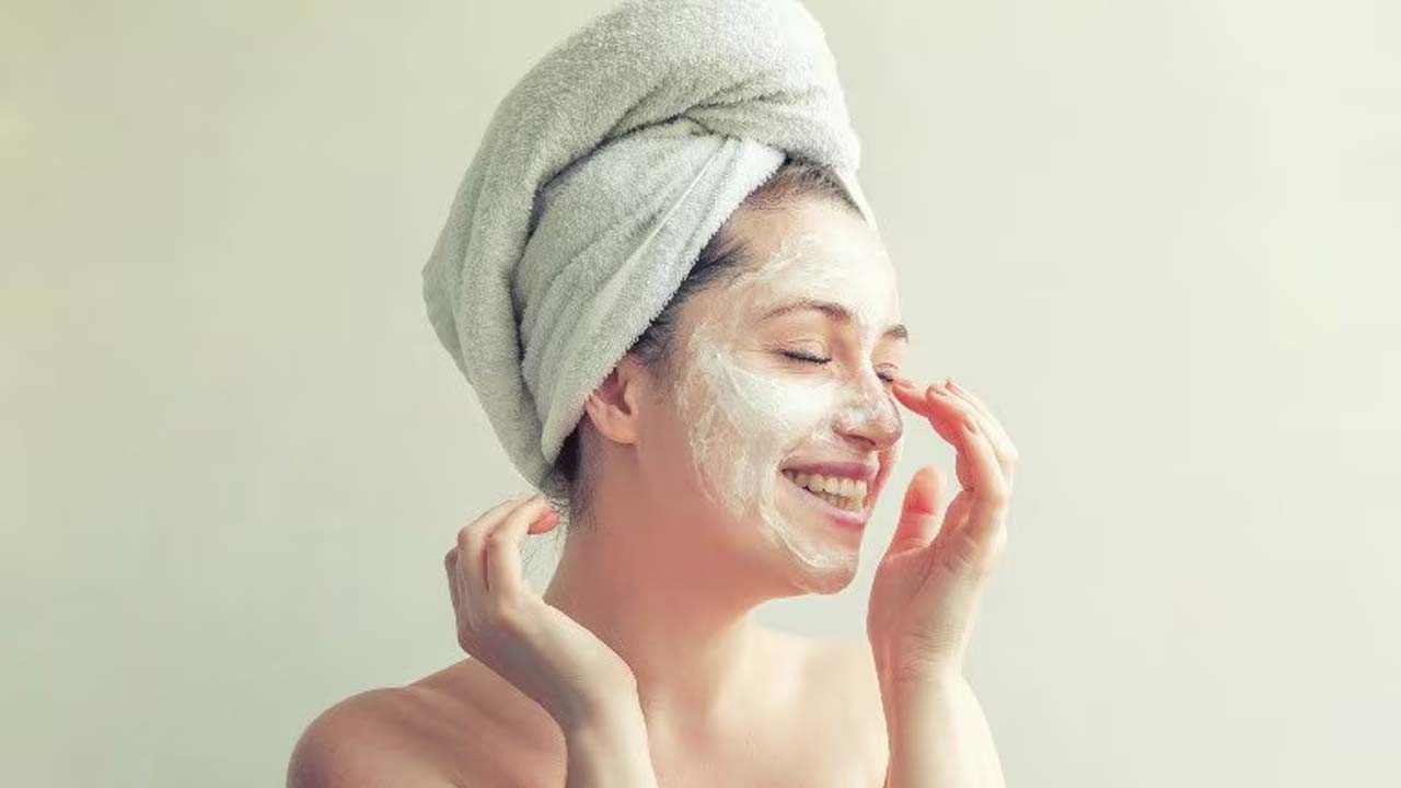 Ayurvedic Face Wash: ఈ ఆయుర్వేద ఫేస్ వాష్ లతో మీరు కోరుకున్న అందం మీ సొంతం.. కాస్ల్టీ ఫేస్ వాష్ అవసరమే లేదు!