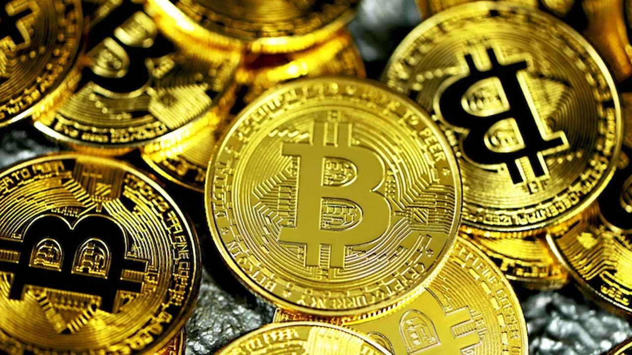 Bitcoin: రికార్డు బద్దలు కొట్టిన బిట్‌కాయిన్.. 5 నిమిషాల్లో రూ. 86,000 పెరిగి.. రూ.1.04 కోట్లకు చేరిక