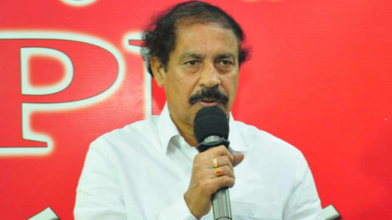 CPI Ramakrishna: అంబేద్కర్ రాసిన రాజ్యాంగాన్ని మత ప్రాతిపదికన మార్చాలని చూస్తున్నారు..