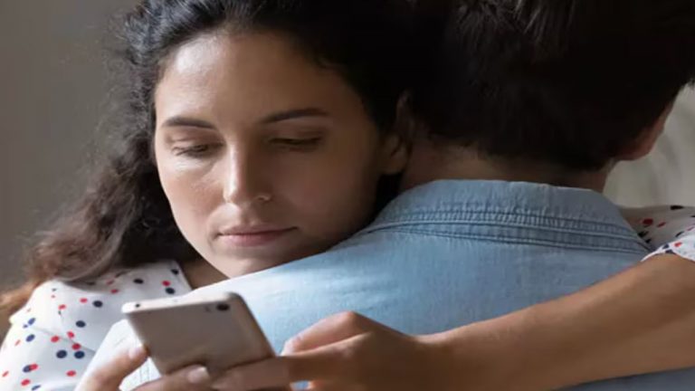 Fake Love: మీ లవర్‌లో ఇలాంటి లక్షణాలు కనిపిస్తున్నాయా..? ఇది పక్కా ఫేక్‌లవ్‌..?