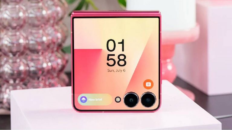 Samsung Galaxy Z Flip 7: మెస్మరైజ్ చేసే ఏఐ ఫీచర్లతో.. భారత్ లో గెలాక్సీ Z ఫ్లిప్ 7 విడుదల