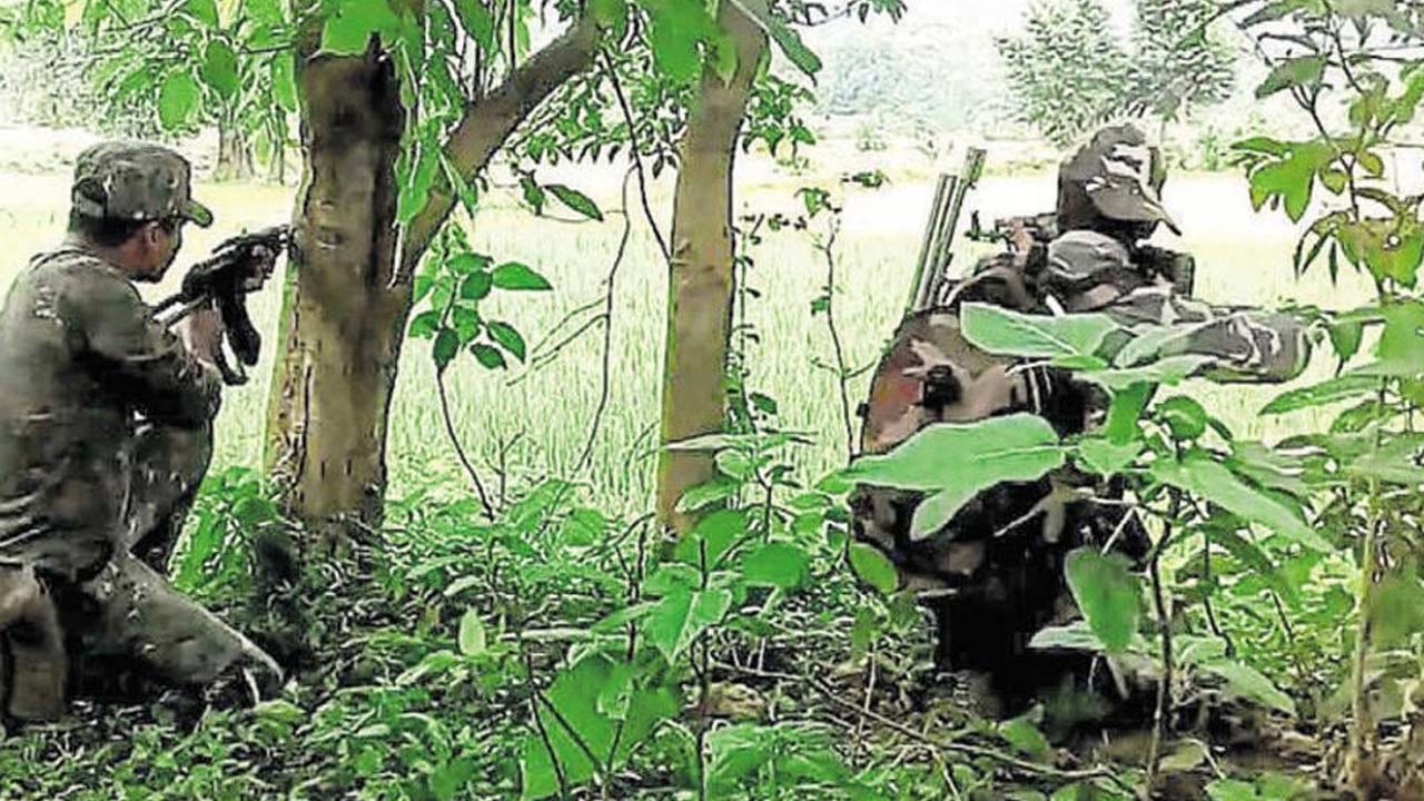 Chhattisgarh: హిడ్మానే టార్గెట్.. నేషనల్ పార్క్ అడవి ప్రాంతాన్ని చుట్టుముట్టిన 25 వేల కేంద్ర బలగాలు..