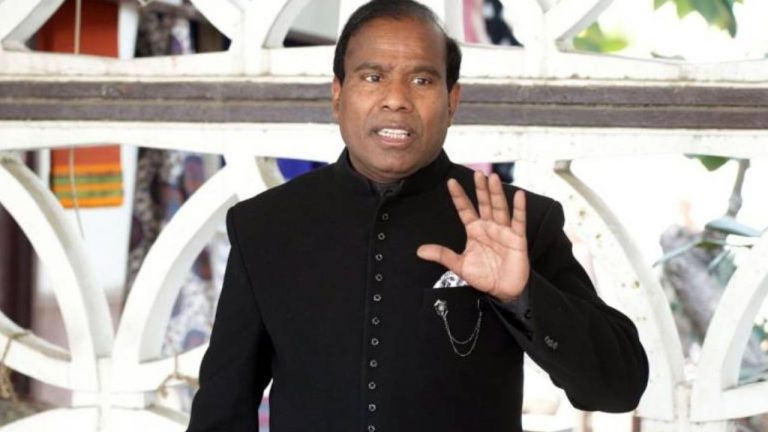 KA Paul: బెట్టింగ్‌ యాప్స్‌లో సెలబ్రిటీలపై కేసు.. బీజేపీతో ఉండే వాళ్ళను వదిలేస్తారా..?