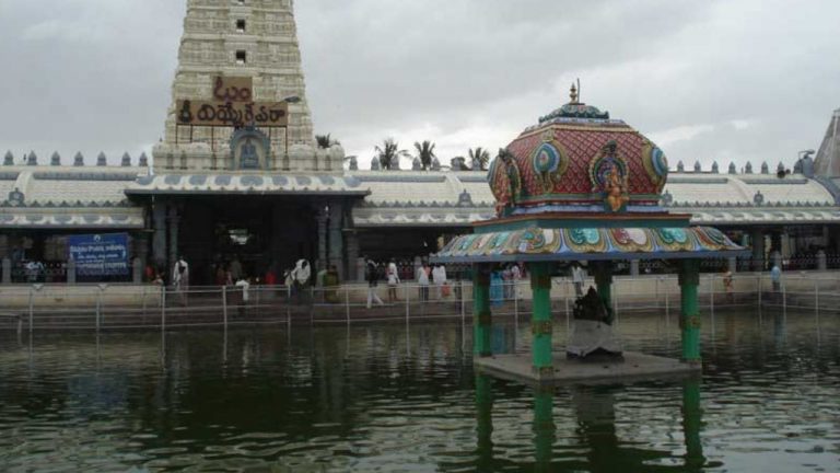 Kanipakam Temple: విరిగిన పాలతో అభిషేకం.. స్పందించిన కాణిపాకం ఆలయ ఈవో!