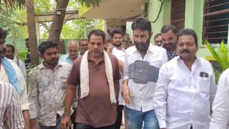 Kodali Nani: గుడివాడ పీఎస్‌కు మాజీ మంత్రి కొడాలి నాని..