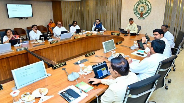 AP Cabinet: 200 కంపెనీలకు వైసీపీ తప్పుడు ఇ-మెయిల్స్.. సీఎంకు ఆధారాలు చూపిన మంత్రి పయ్యావుల!