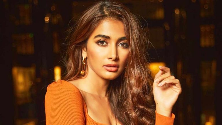 Pooja-Hegde : హీరోల లాగా హీరోయిన్లకు మర్యాద ఇవ్వరు.. పూజాహెగ్దే కామెంట్స్