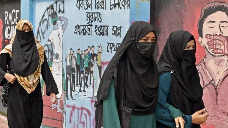 Bangladesh: బంగ్లాదేశ్‌లో తాలిబన్ డ్రెస్ కోడ్!.. మహిళలు షార్ట్స్, స్లీవ్‌లెస్ ధరించడం నిషేధం!