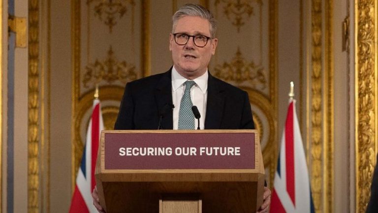 Britain: ప్రభుత్వం కీలక నిర్ణయం.. ఓటు హక్కు వయస్సు 16 ఏళ్లకు తగ్గింపు!.. గుర్తింపు కార్డులుగా క్రెడిట్, డెబిట్ కార్డులు