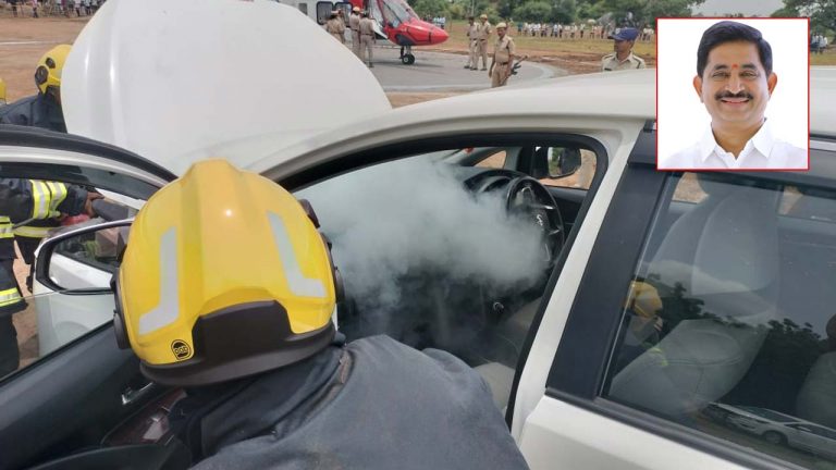 Fire : సీఎం సలహాదారుడు వేం నరేందర్ రెడ్డికి తప్పిన పెను ప్రమాదం.. కారులో మంటలు