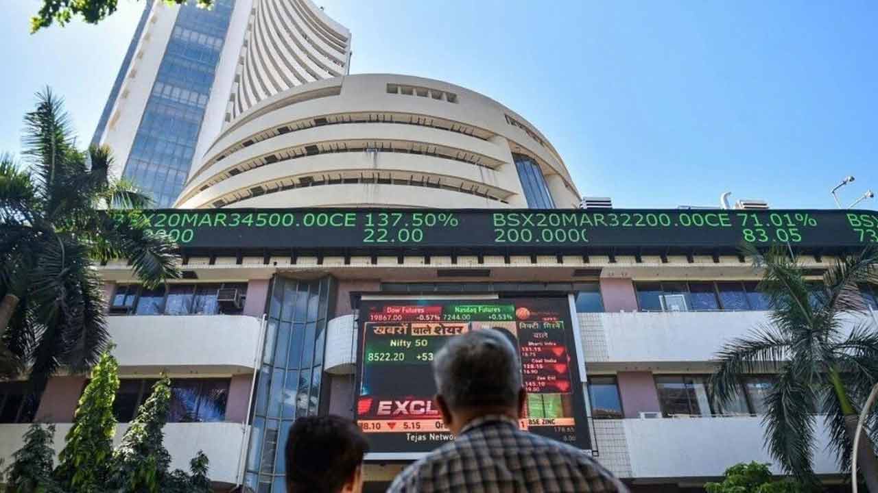 Foreign Investors Withdraw: ఒక నెలలో రూ.18 వేల కోట్లు వెనక్కి .. స్టాక్ మార్కెట్‌పై ప్రభావం ఎంతంటే..!