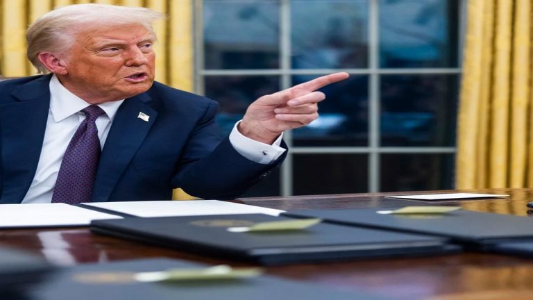 US visa review: యూఎస్‌లో ప్రమాదం అంచున 5.5 కోట్ల మంది.. కొంచెం తేడా అనిపించినా అంతే..