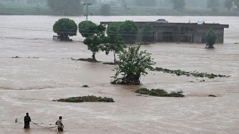 Pakistan flash floods: పాక్‌లో ఘోరం.. 24 మంది మృతి.. పదుల సంఖ్యలో గల్లంతు