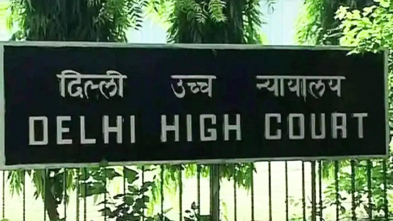 Delhi High Court: రూ.20 వాటర్ బాటిల్‌కు 100 దేనికి? .. రెస్టారెంట్ల సంఘాలపై ఢిల్లీ హైకోర్టు ఆగ్రహం