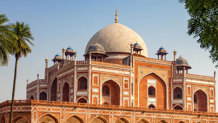 Humayun’s Tomb collapse: సమాధి చూడటానికి వెళ్తే.. ఢిల్లీలో ఘోరం.. శిథిలాల కింద ఎంత మంది ఉన్నారంటే..?