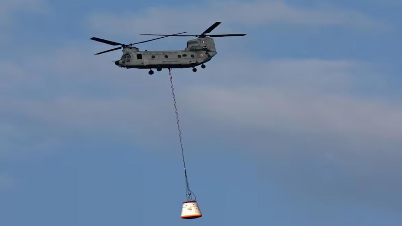 ISRO Gaganyaan mission: ఇస్రో సూపర్ సక్సెస్.. ఎయిర్ డ్రాప్ టెస్ట్ విజయవంతం