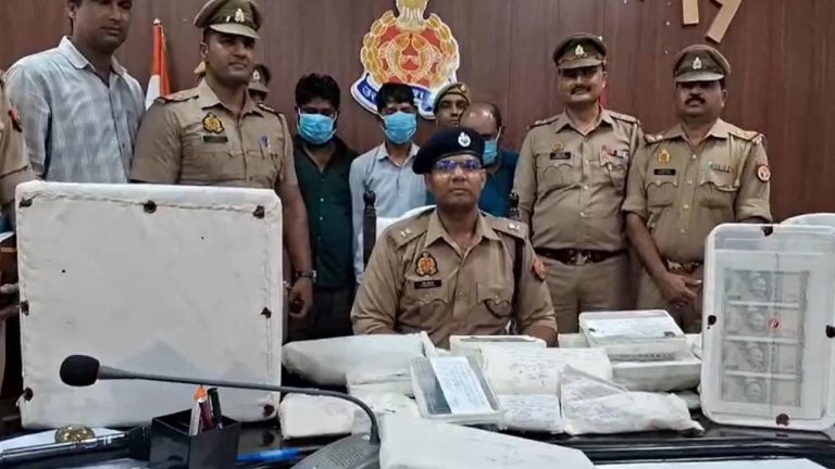 Fake notes: ఇన్‌స్టాగ్రామ్‌లో నకిలీ నోట్ల దందా.. ఎన్ని లక్షలు ప్రింట్ చేశారంటే..