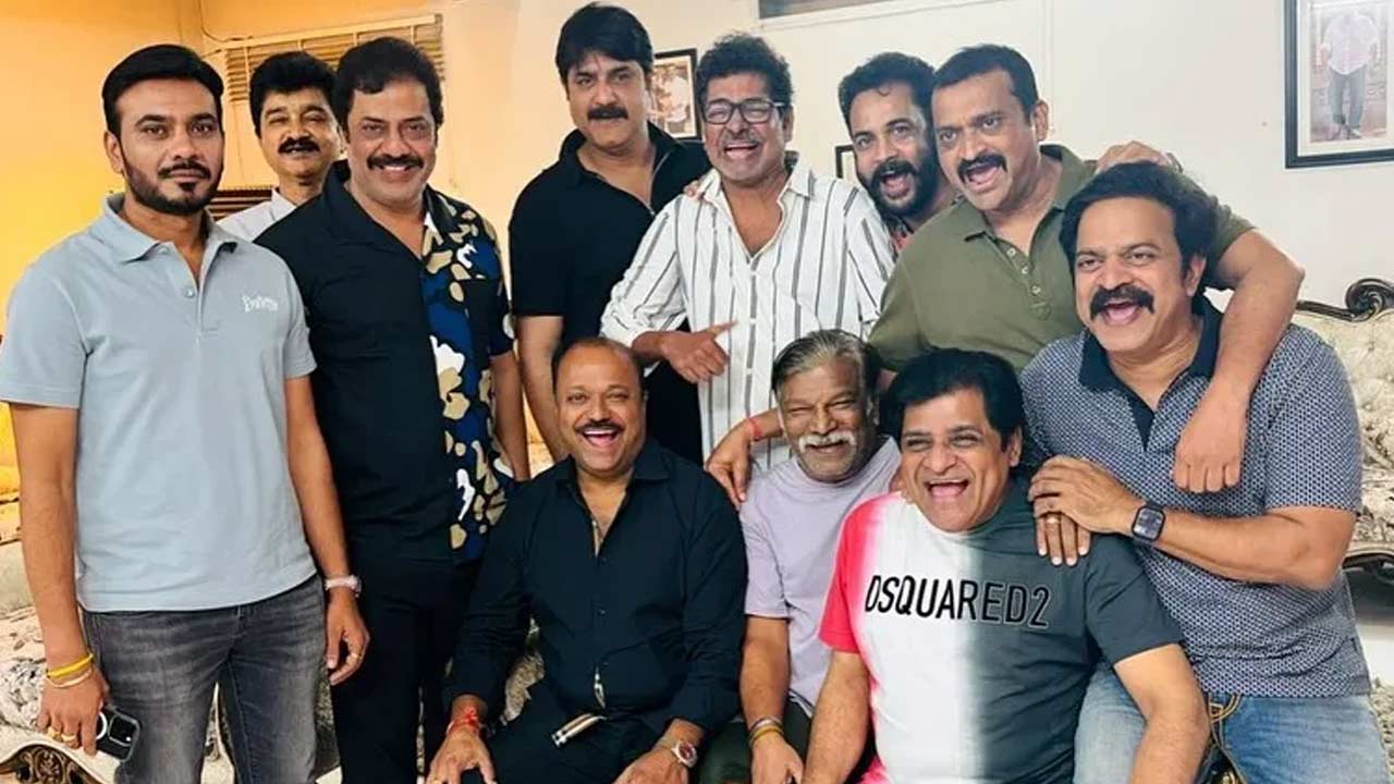 Actors Re-Union : శ్రీకాంత్, అలీ బ్యాచ్ రీ యూనియన్.. ఫొటోలు వైరల్
