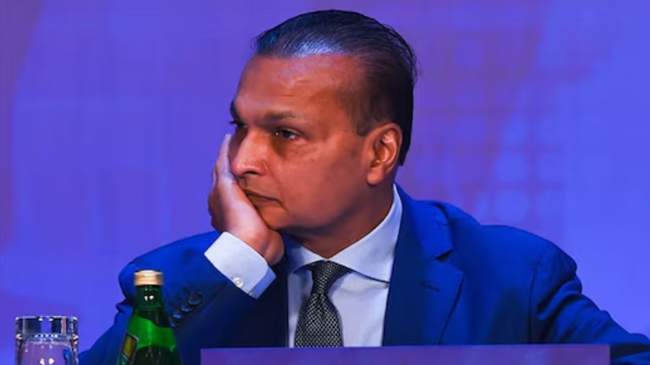 Anil Ambani-ED: అంబానీకి మరిన్ని కష్టాలు.. ఆ బ్యాంకులకు ఈడీ నోటీసులు!