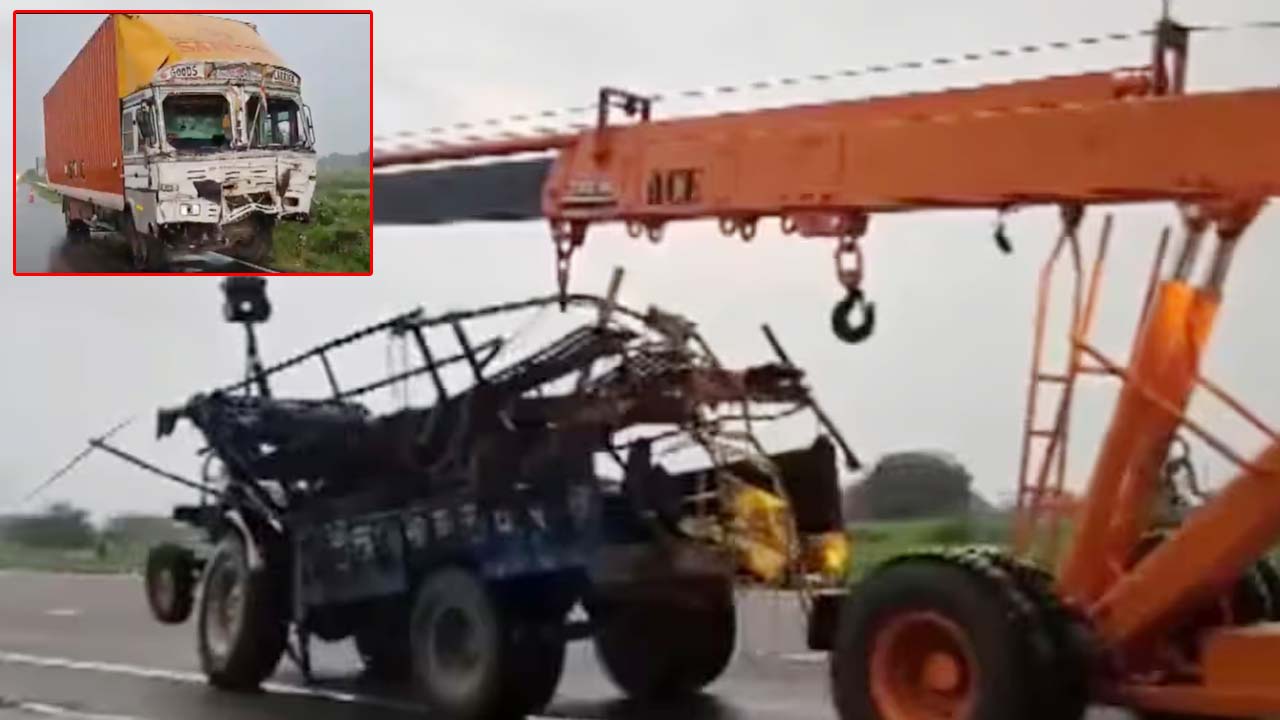 Bulandshahr Accident: ఘోర రోడ్డు ప్రమాదం.. భక్తులతో వెళ్తున్న ట్రాక్టర్‌ను ఢీకొట్టిన కంటైనర్.. 8 మంది మృతి
