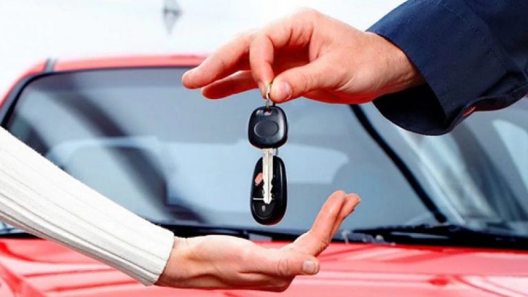 Car Purchase: బడ్జెట్‌లో కారు కొనాలనుకుంటున్నారా.? అయితే ముందు వీటిని తెలుసుకోండి!