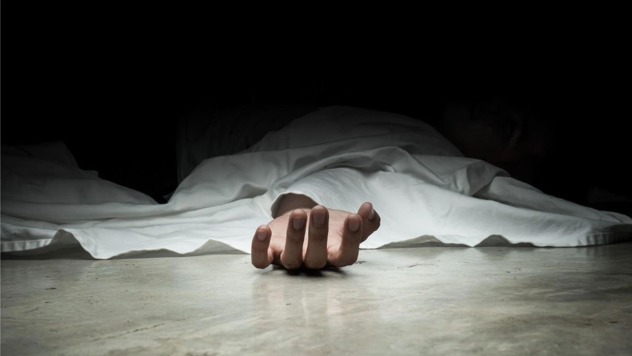 Suspicious Death: హత్యా? ఆత్మహత్యా? నర్సింగ్‌ హోంలో నర్సు అనుమానాస్పద మృతి!