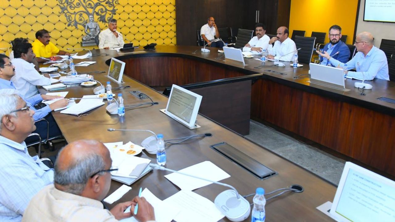 CM Chandrababu: ఏపీ ప్రభుత్వం కీలక నిర్ణయం.. ప్రతి కుటుంబానికీ ‘ఫ్యామిలీ బెనిఫిట్ కార్డ్’!