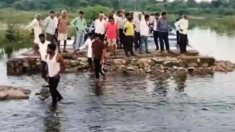 Google Maps: గూగుల్ మ్యాప్‌ను నమ్మితే నట్టేట ముంచింది.. ఒకరు మృతి, ముగ్గురు గల్లంతు!