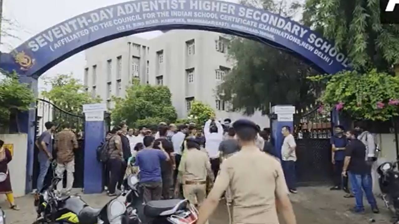 Gujarat: అహ్మదాబాద్‌లో దారుణం.. టెన్త్ విద్యార్థిని చంపిన జూనియర్