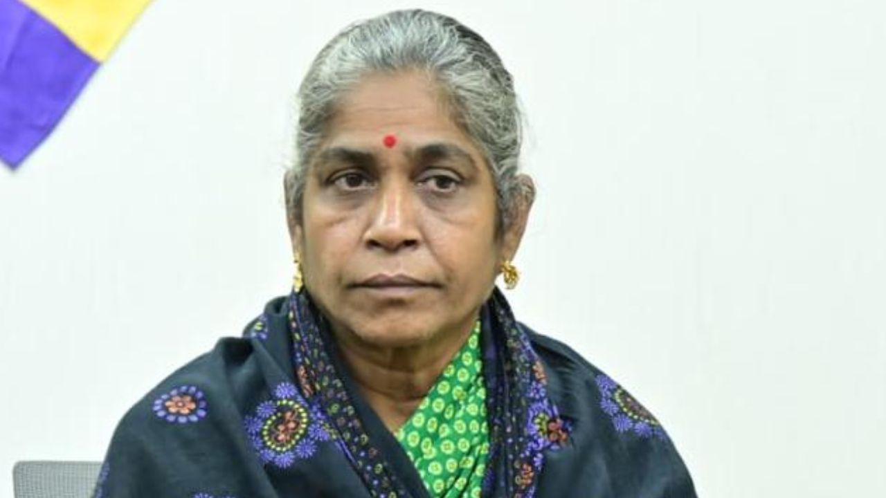 Maoist Sunitha: లొంగిపోయిన మావోయిస్టు కీలక నేత సునీత!