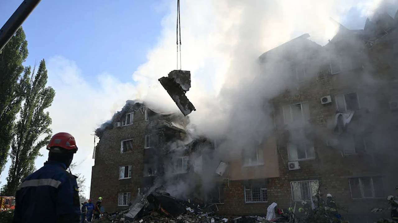 Russia Ukraine War: ఉక్రెయిన్‌పై రష్యా బాంబుల వర్షం.. మూడేళ్ల యుద్ధంలో రెండో అతిపెద్ద దాడి