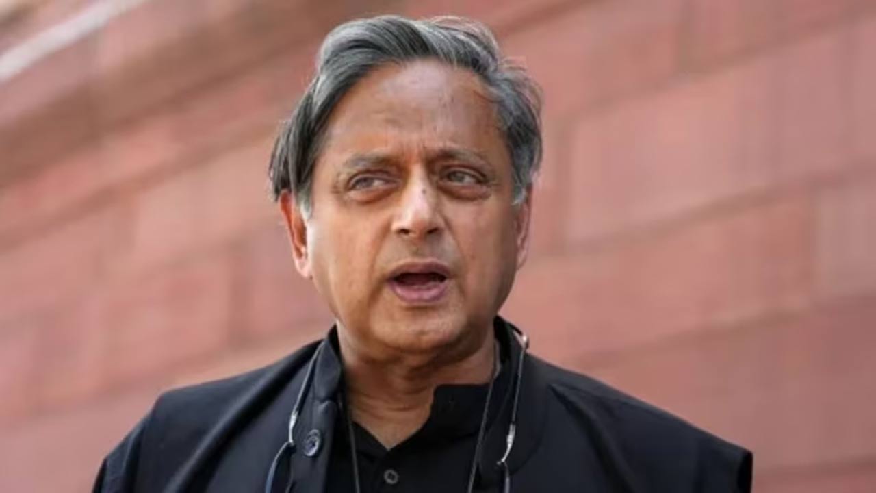 Shashi Tharoor: శశిథరూర్ యూటర్న్.. ఇండియా కూటమి ర్యాలీలో ప్రత్యక్షం