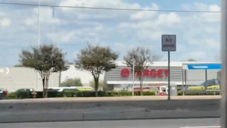 Texas Firing: టెక్సాస్‌లో కాల్పులు.. ముగ్గురు మృతి