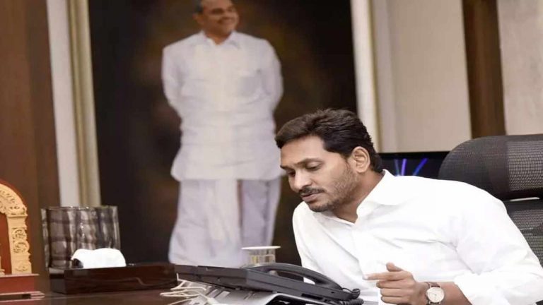 YS Jagan: పులివెందుల వైసీపీ నేతలకు వైఎస్‌ జగన్‌ ఫోన్‌.. దాడిపై ఆరా