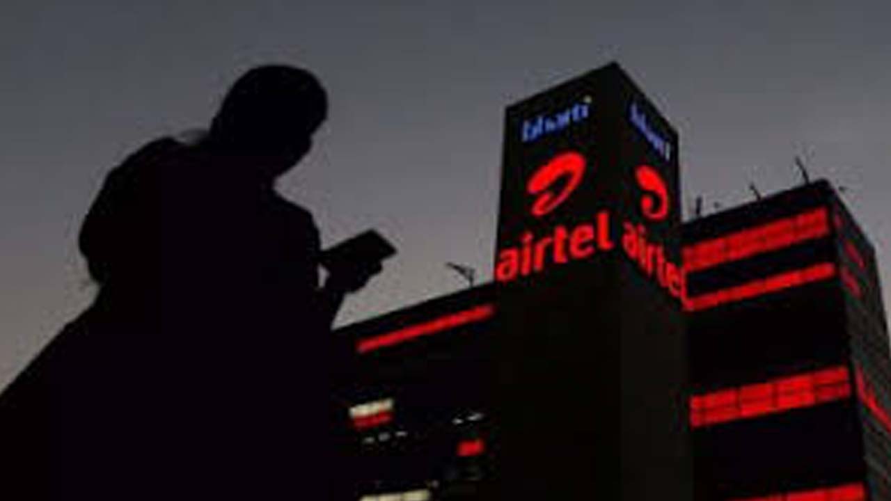 Airtel Down: దేశవ్యాప్తంగా ఎయిర్‌టెల్ సేవలకు అంతరాయం.. కాల్స్, మెసేజ్‌లు చేయడంలో సమస్యలు
