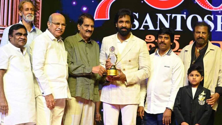 Avram Manchu: తాతకి తగ్గ మనవడు.. మొదటి సినిమాకే అవార్డు