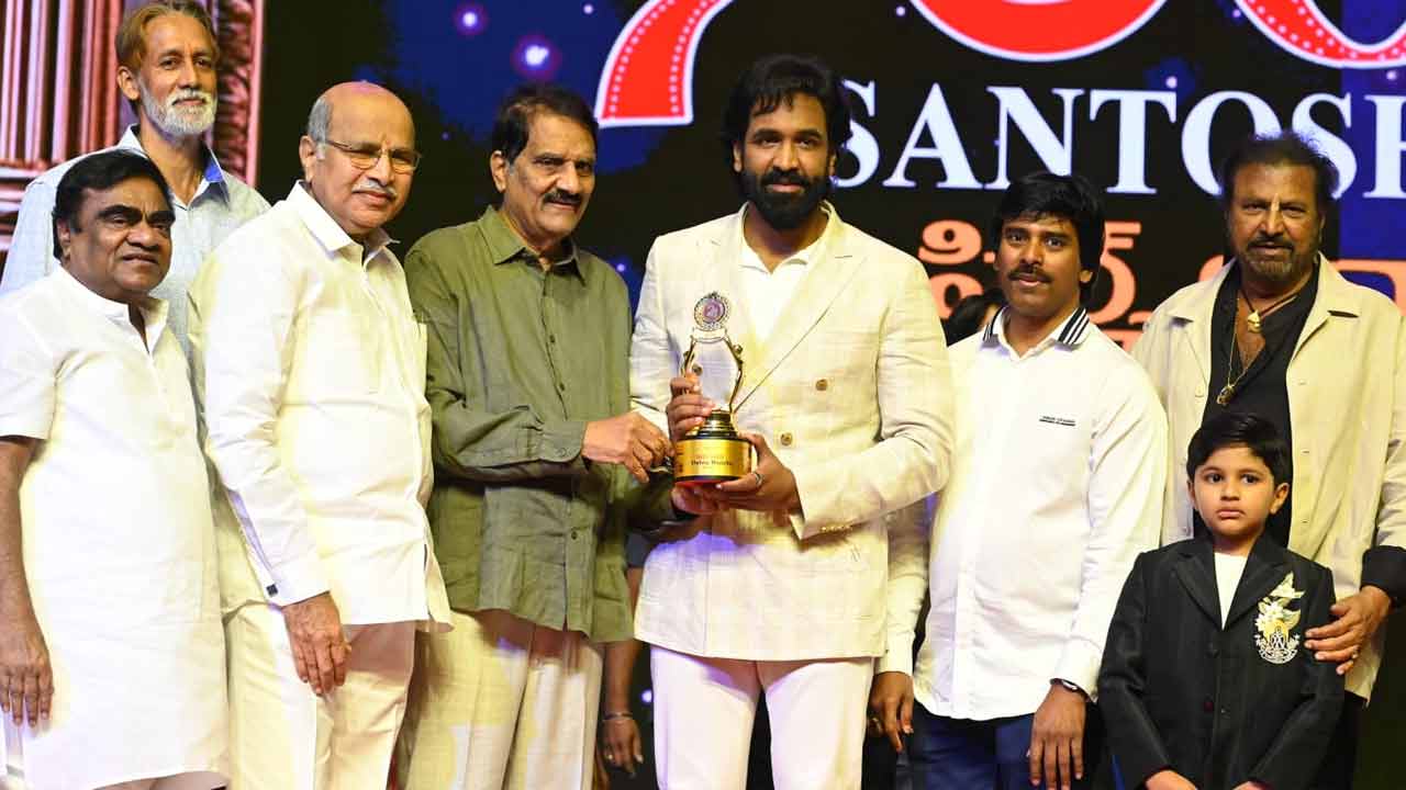 Avram Manchu: తాతకి తగ్గ మనవడు.. మొదటి సినిమాకే అవార్డు