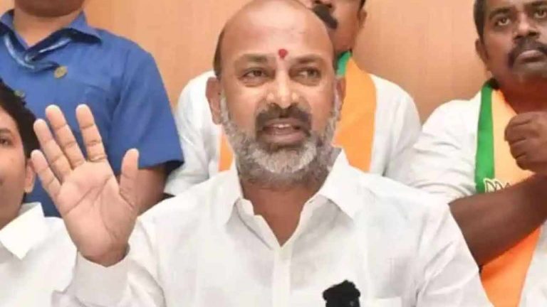 Bandi Sanjay : చర్లపల్లి జైలు దేశానికి ఆదర్శం.. ఖైదీల సంక్షేమంలో నెంబర్ వన్