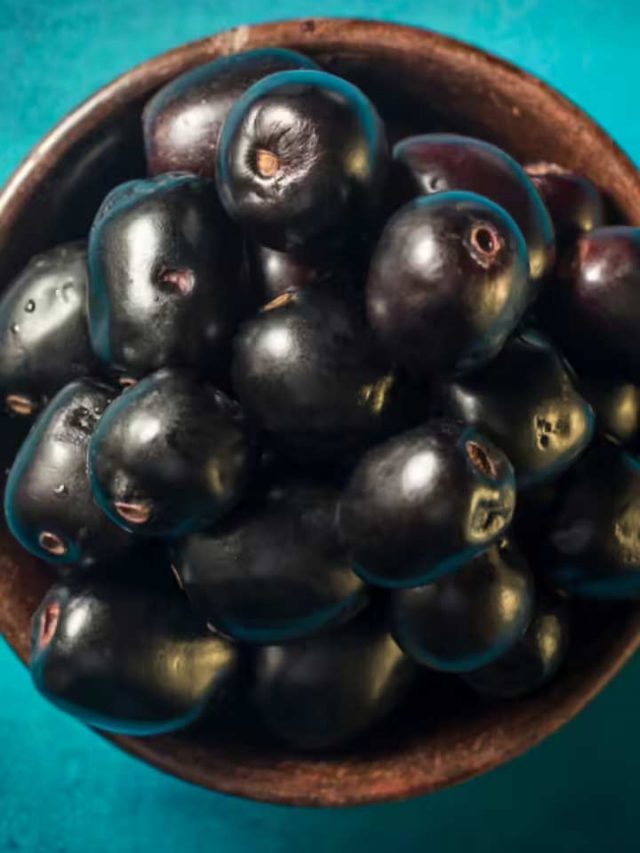 నేరేడు పండుతో ఎన్ని  ప్రయోజనాలు ఉన్నాయో మీకు తెలుసా ?