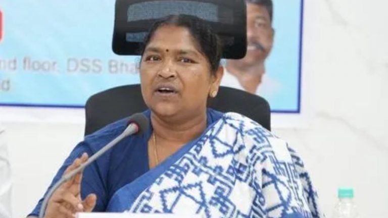 Minister Seethakka :  మేడారం మహాజాతర కోసం అటవీ మార్గాల్లో కొత్త రహదారులు