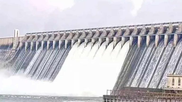 Nagarjuna Sagar : భారీగా పెరిగిన వరద.. నాగార్జునసాగర్ 8 గేట్ల  ఓపెన్