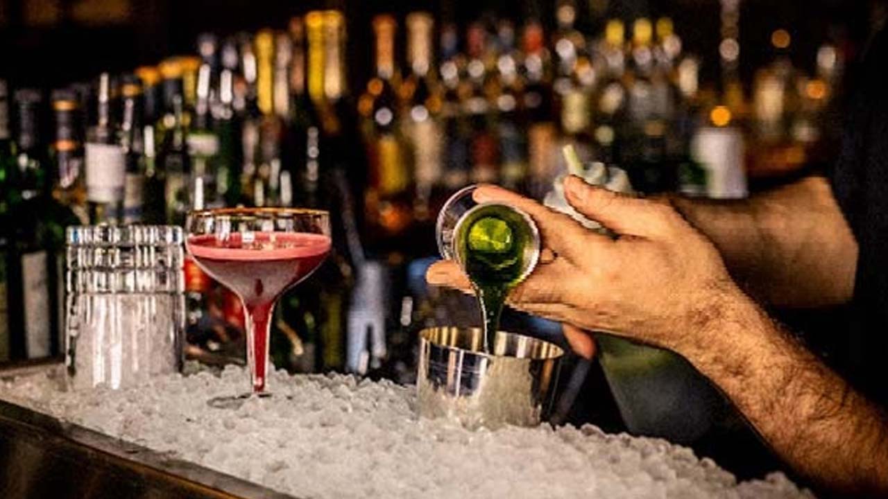 New Bar Policy: బార్ లైసెన్స్ దరఖాస్తుదారులకు శుభవార్త.. దరఖాస్తు ఫీజు రూ.5 లక్షలకు తగ్గింపు